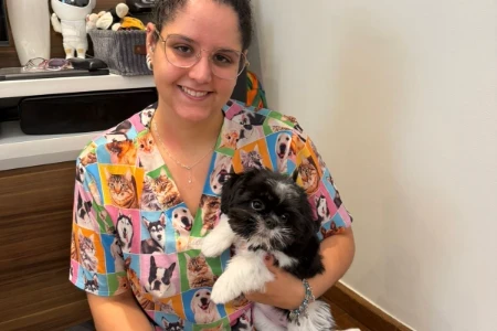 Bárbara Morelli - Veterinária Domiciliar especialista em filhotes