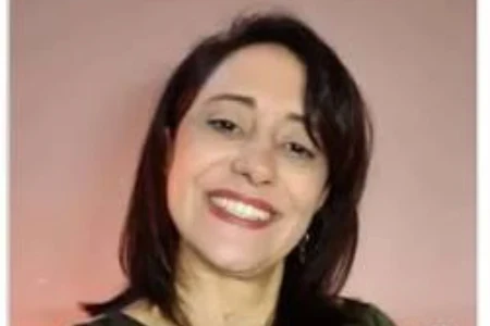 Dra. Aline Luciana Mendes